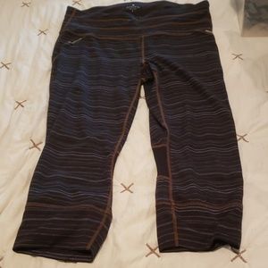 Capri workout leggings